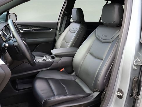 Certified 2023 Cadillac XT6 Premium Luxury image 12