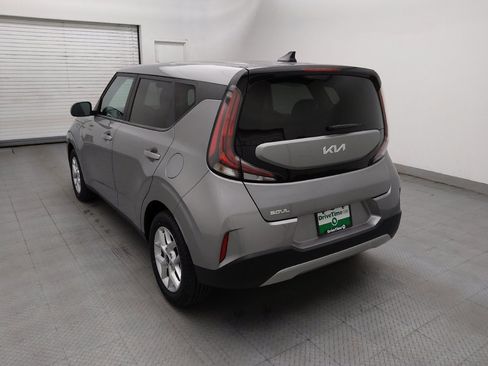 Used 2023 Kia Soul LX w/ Option Group 015 FWD image 5
