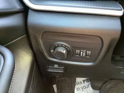 Used 2025 Jeep Grand Cherokee L Laredo AWD/4WD image 57