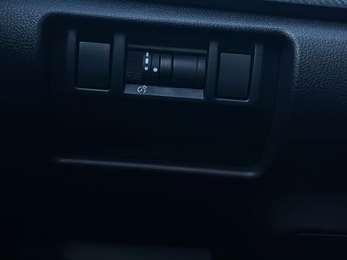 Used 2024 Subaru Crosstrek 2.5i Limited image 34