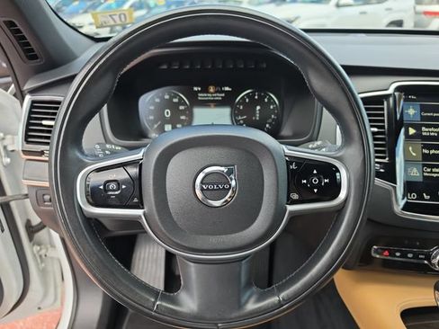 Used 2018 Volvo XC90 T6 Momentum w/ Convenience Package AWD/4WD image 14