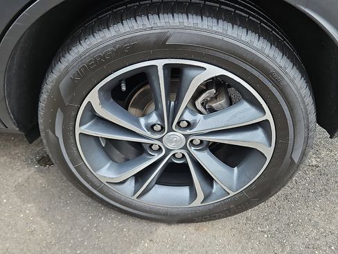 Used 2022 Buick Encore GX Select image 10