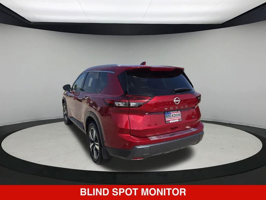 Used 2025 Nissan Rogue SL w/ SL Premium Package FWD image 4