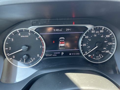 Used 2024 Nissan Rogue S FWD image 17
