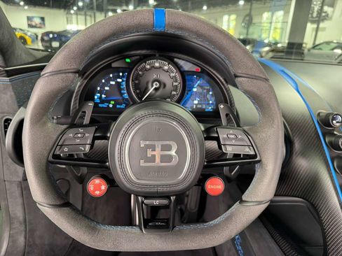 Used 2022 Bugatti Chiron Pur Sport image 14