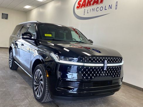 Used 2026 Lincoln Navigator L Black Label image 2