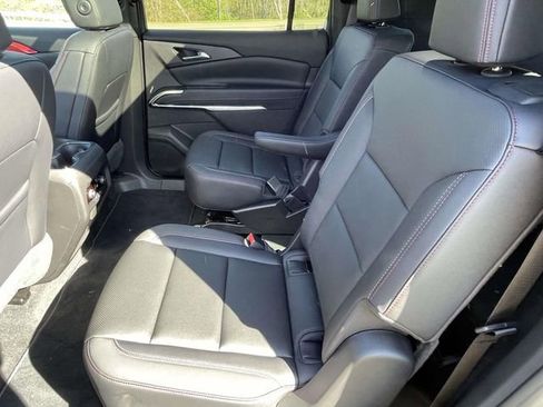 New 2026 Chevrolet Traverse Z71 w/ Driver Confidence Package image 13