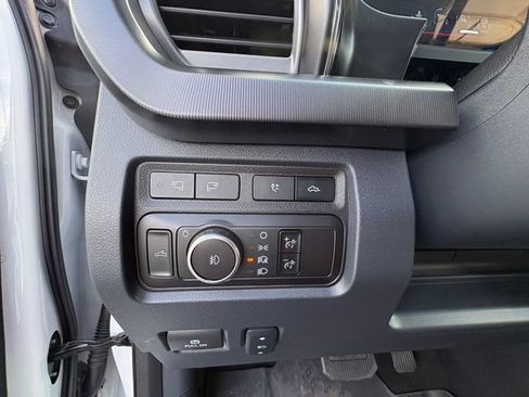 Certified 2024 Ford F350 Platinum AWD/4WD image 18