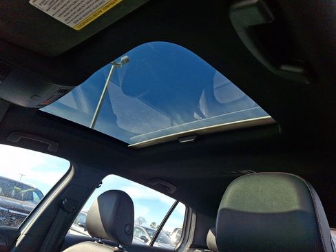 Used 2019 Volkswagen GTI SE image 14