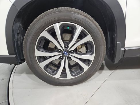 Used 2024 Subaru Forester Limited image 29