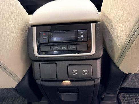 Used 2019 Subaru Ascent Premium AWD/4WD image 35