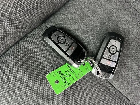 Used 2025 Ford Explorer Active image 25