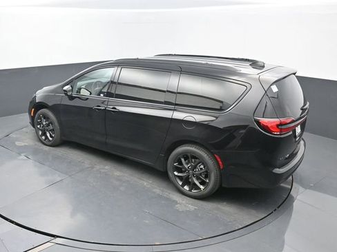 New 2026 Chrysler Pacifica Select w/ S Appearance Package image 46