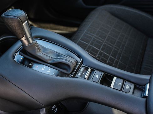 Certified 2024 Honda HR-V LX image 20