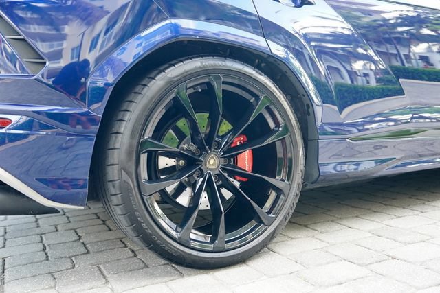 Used 2022 Lamborghini Urus AWD/4WD image 49