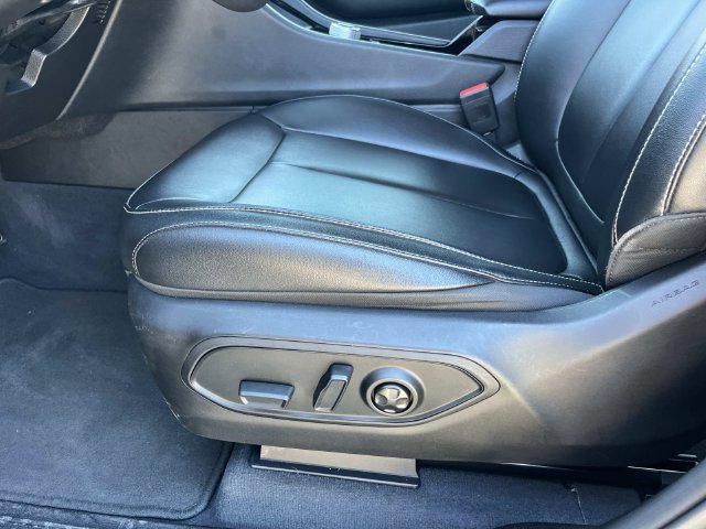 Used 2023 Jeep Grand Cherokee Limited RWD image 28