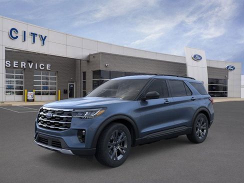 New 2026 Ford Explorer Active w/ Active Comfort Package image 3
