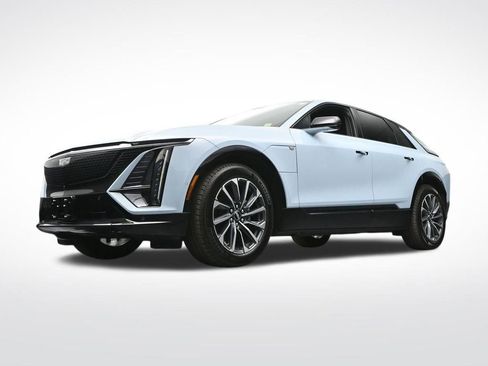 Used 2025 Cadillac Lyriq Sport AWD/4WD image 25