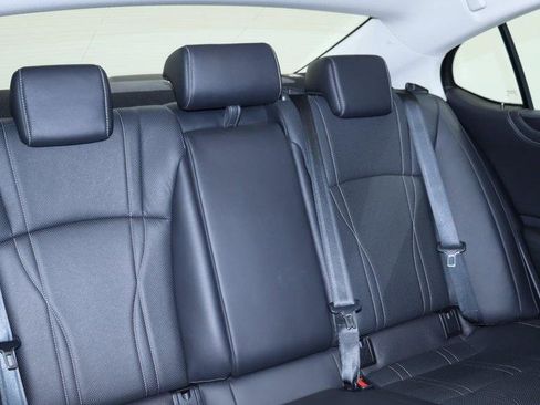 Used 2020 Lexus ES 300h w/ Accessory Package image 21