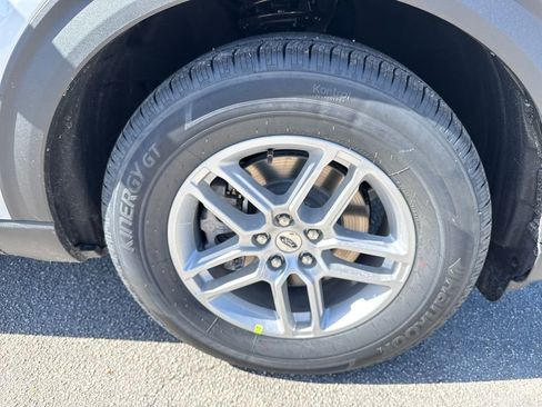 New 2026 Ford Explorer Active image 11