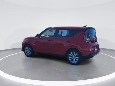 Used 2025 Kia Soul LX FWD image 6