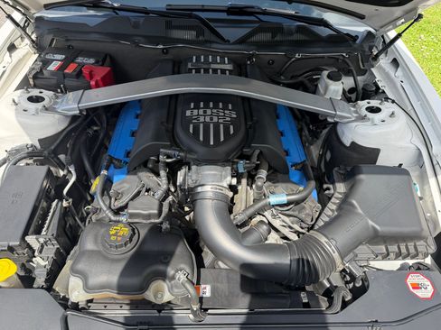 Used 2012 Ford Mustang Boss 302 w/ Boss 302 Accessory Pkg RWD image 7