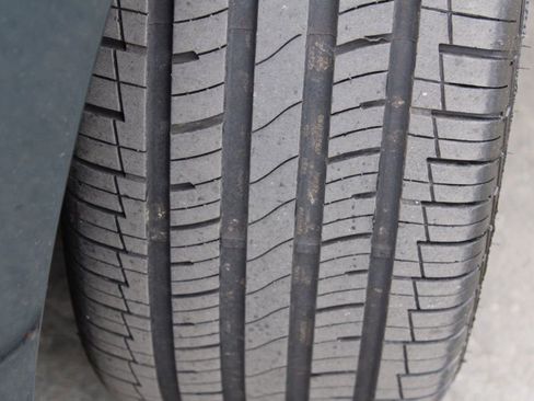 Used 2019 Toyota Camry SE image 13