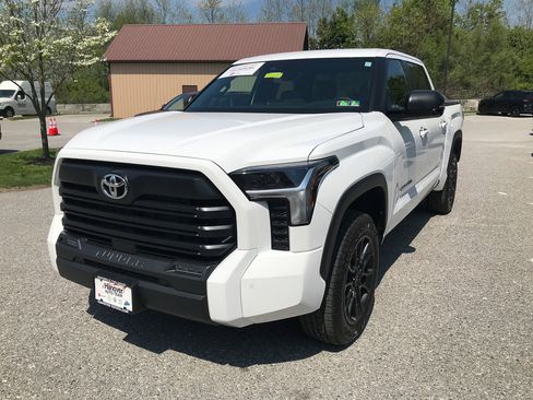 Certified 2026 Toyota Tundra SR5 w/ SR5 Premium Package AWD/4WD image 4