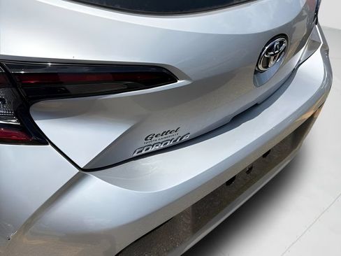 Certified 2025 Toyota Corolla SE FWD image 9