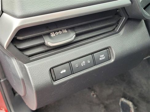 Used 2022 Nissan Altima 2.5 SV image 22