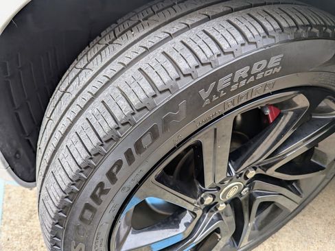 Used 2018 Land Rover Range Rover Sport HSE Dynamic image 18