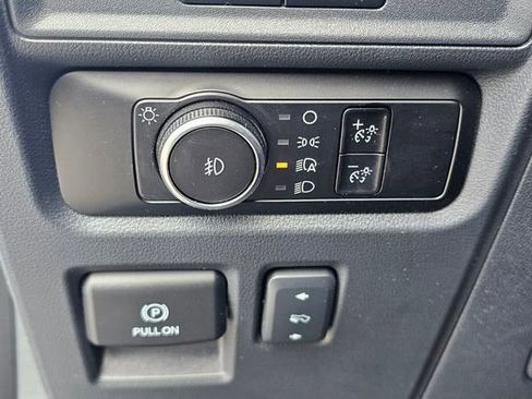 Used 2023 Ford Expedition Limited image 13