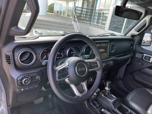 Used 2023 Jeep Wrangler Unlimited Sahara AWD/4WD image 7