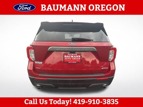 Used 2022 Ford Explorer XLT w/ Equipment Group 202A AWD/4WD image 4