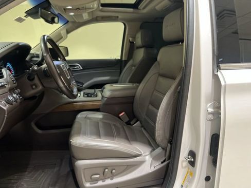 Certified 2019 GMC Yukon Denali w/ Open Road Package AWD/4WD image 19