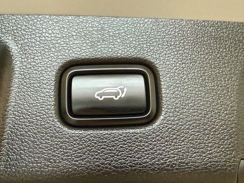 Used 2022 Kia Telluride SX w/ SX Prestige Package image 42