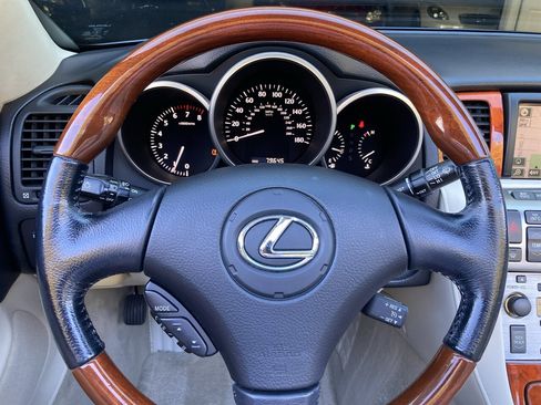 Used 2008 Lexus SC 430 Convertible image 21