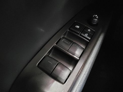 Used 2021 Toyota Camry SE FWD image 27