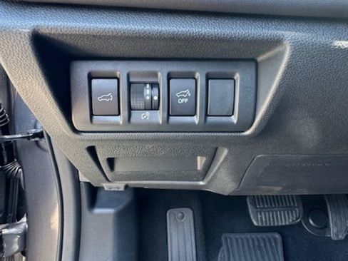 Used 2023 Subaru Outback Limited AWD/4WD image 7