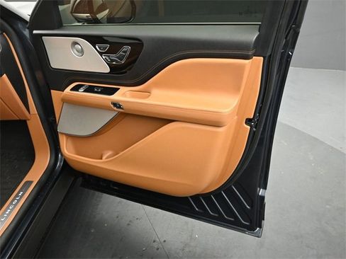 Certified 2022 Lincoln Aviator Black Label Grand Touring image 34