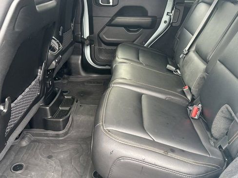 Certified 2024 Jeep Wrangler Sahara w/ Technology Group image 22