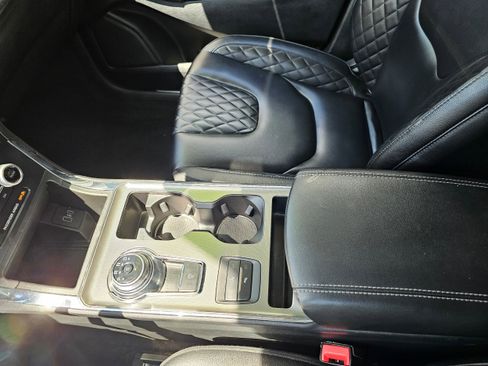 Used 2023 Ford Edge Titanium image 15