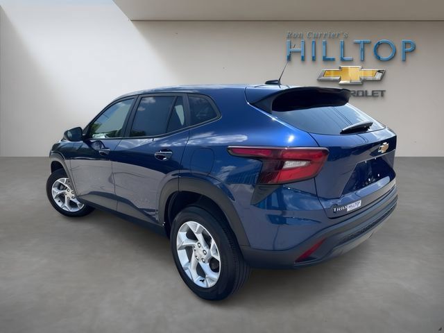 Used 2024 Chevrolet Trax LS w/ LS Convenience Package FWD image 7