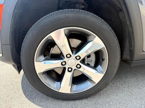 Used 2021 Jeep Grand Cherokee L Limited image 10