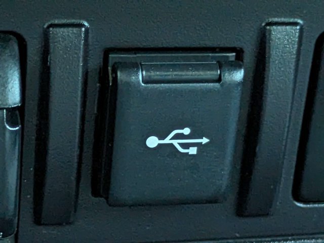 Used 2021 Toyota Tacoma TRD Off-Road w/ Technology Package AWD/4WD image 22