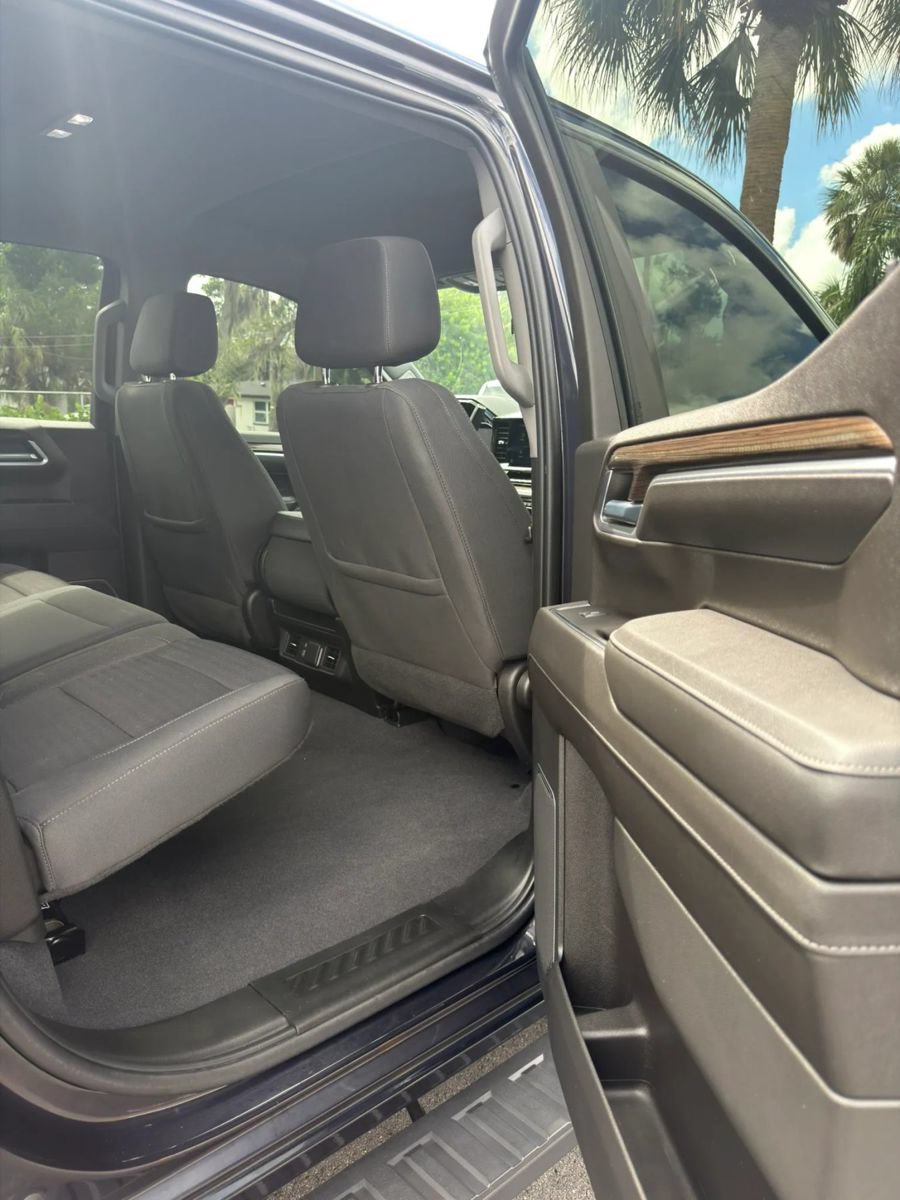 Used 2022 Chevrolet Silverado 1500 LT AWD/4WD image 12