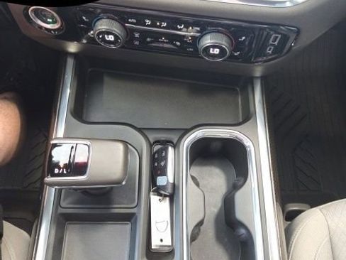 Used 2023 Chevrolet Silverado 1500 LT image 25