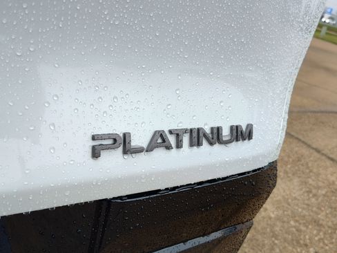 New 2026 Nissan Murano Platinum image 4