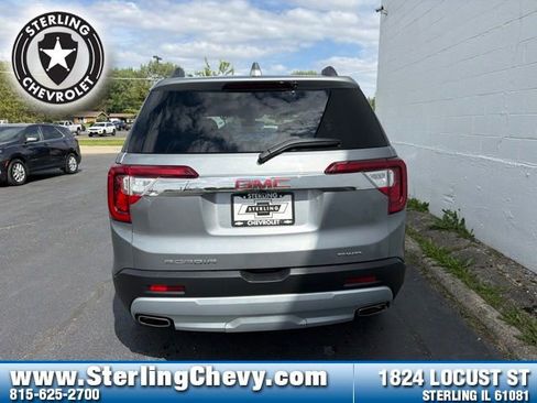Used 2023 GMC Acadia SLT AWD/4WD image 4