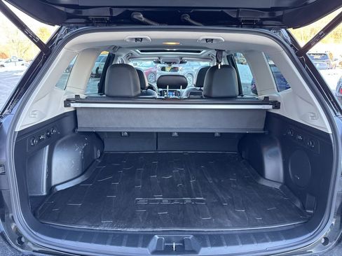 Used 2023 Subaru Forester Limited image 14